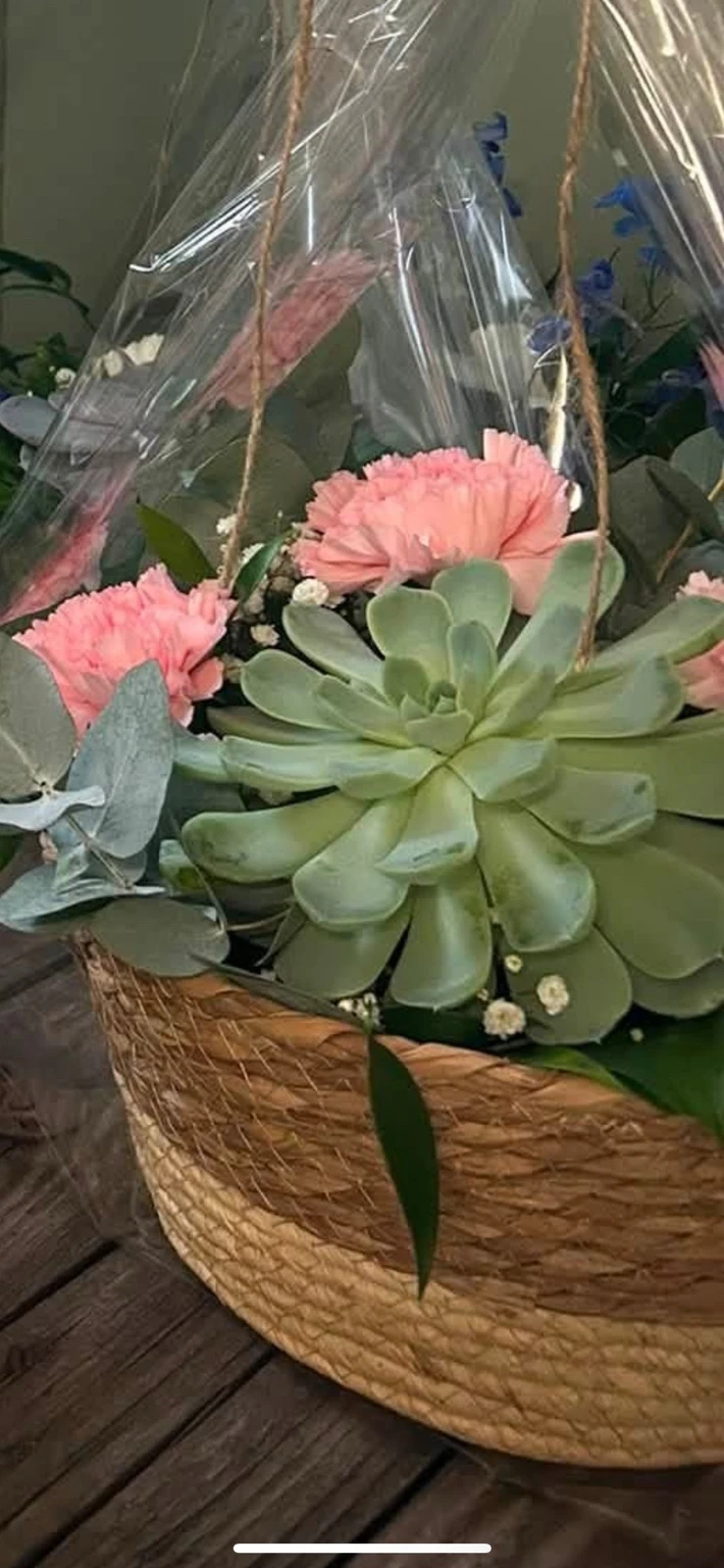 Fredagsæske med blomster fra BLOMSTERVÆRKSTEDET i Fredericia